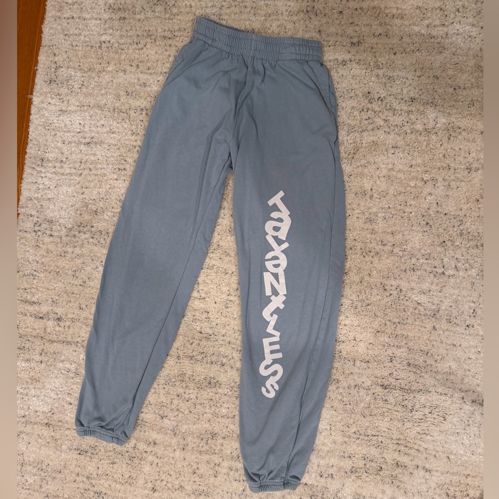 TALENTLESS  Joggers in light blue with White Logo